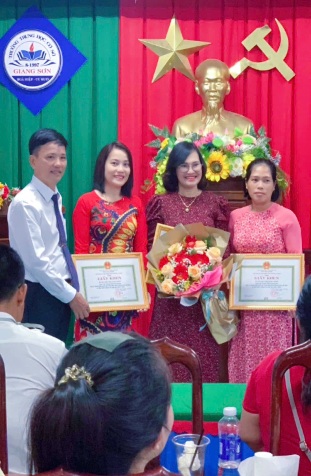 HỘI NGHỊ  VIÊN CHỨC, NGƯỜI LAO ĐỘNG NĂM HỌC 2024-2025